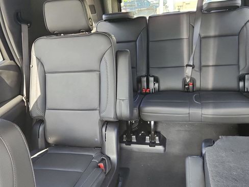 Used 2025 GMC Yukon Denali AWD/4WD image 15