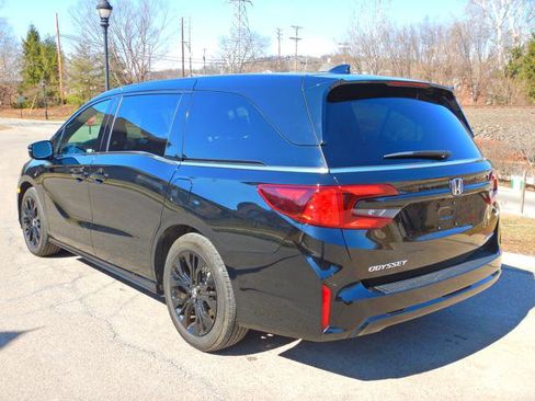 Used 2025 Honda Odyssey Sport-L image 6