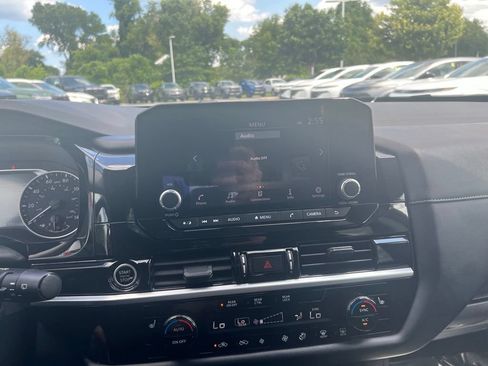 Certified 2024 Nissan Pathfinder SV AWD/4WD image 39