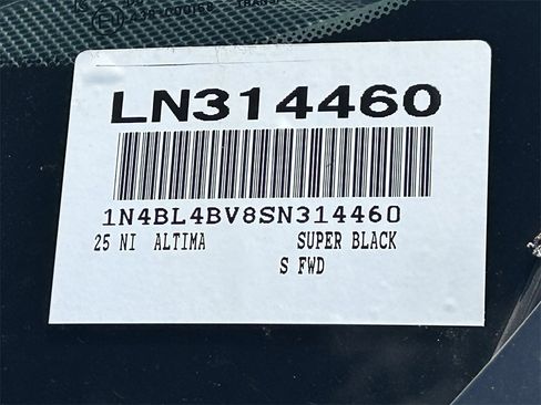 Used 2025 Nissan Altima 2.5 S image 30