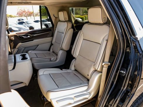 Used 2022 GMC Yukon Denali image 37