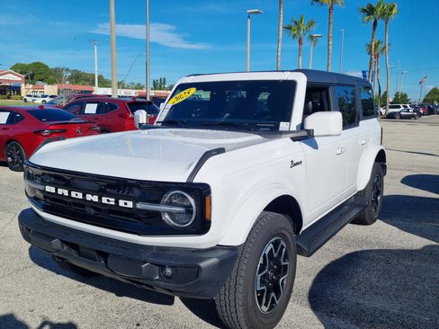 Used 2025 Ford Bronco Outer Banks AWD/4WD image 4