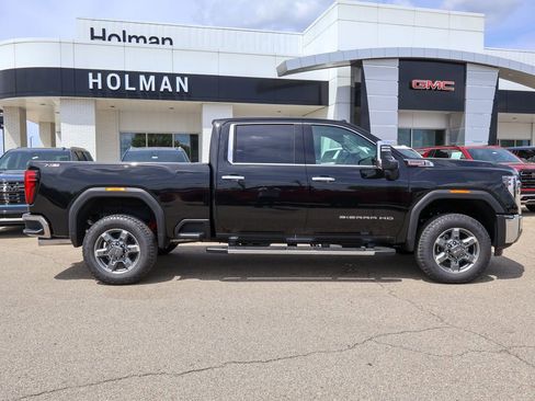 New 2026 GMC Sierra 3500 SLT w/ SLT Premium Package image 2