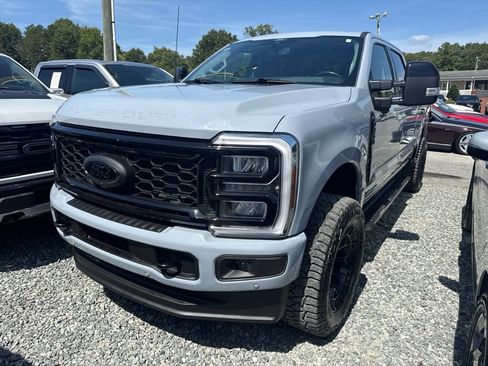 Used 2025 Ford F250 Lariat w/ Lariat Ultimate Package AWD/4WD image 1
