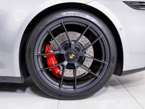 Certified 2026 Porsche 911 Targa 4 GTS w/ Premium Package AWD/4WD image 31