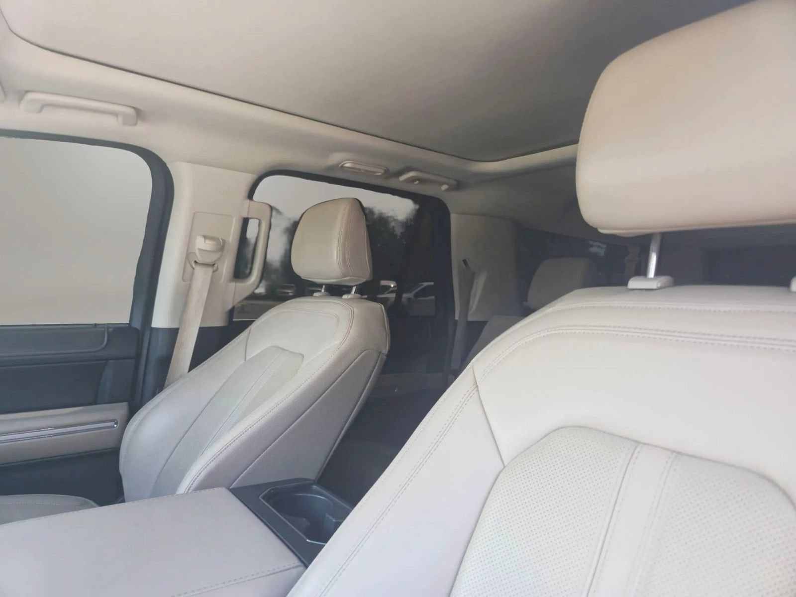 Used 2022 Ford Expedition Max Limited RWD image 12