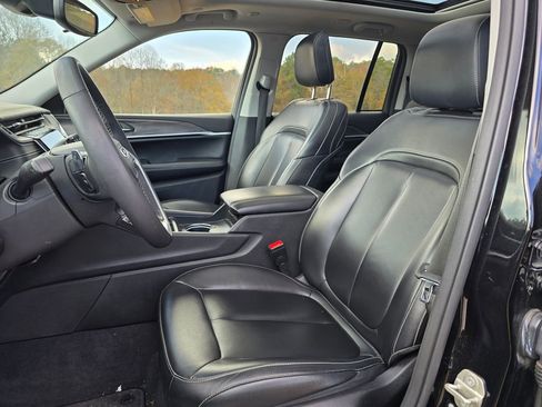 Used 2023 Jeep Grand Cherokee Limited image 20