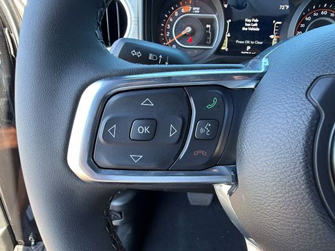 Used 2026 Jeep Wrangler Unlimited Sahara w/ Technology Group AWD/4WD image 27