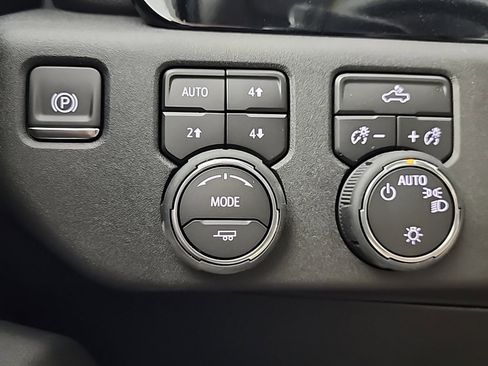 New 2026 Chevrolet Silverado 1500 LT image 32