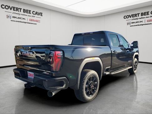 New 2025 GMC Sierra 2500 AT4 w/ AT4 Premium Plus Package image 9