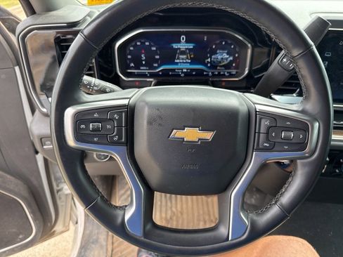 Used 2024 Chevrolet Silverado 2500 LT w/ Convenience Package image 21