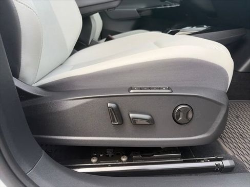 Certified 2021 Volkswagen ID.4 Pro S RWD image 19