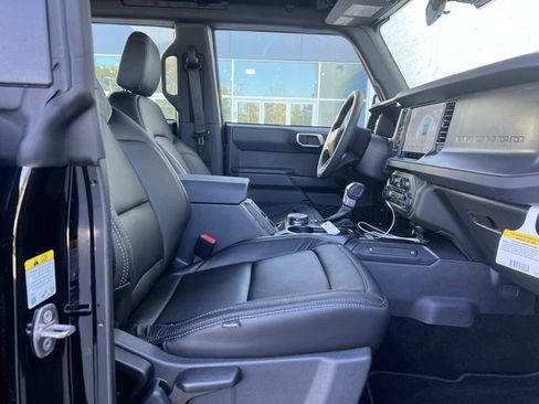 New 2025 Ford Bronco 4-Door image 6
