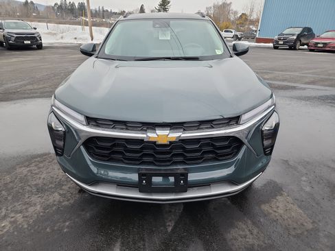 New 2026 Chevrolet Trax LT w/ LT Convenience Package image 3