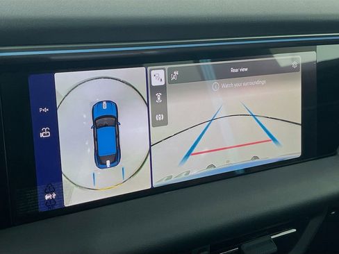 New 2026 Porsche Macan 4 Electric image 16