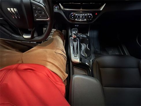 Certified 2024 Buick Envista Sport Touring w/ Convenience I Package image 21