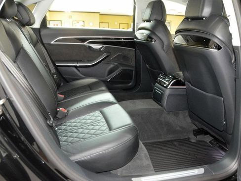 Used 2020 Audi S8 L image 29