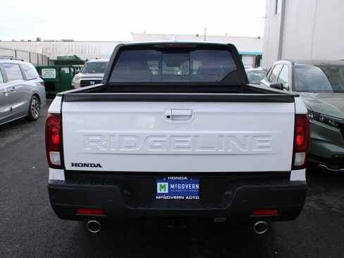 New 2026 Honda Ridgeline Black Edition image 11
