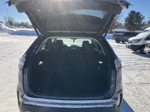 Used 2024 Ford Edge SEL w/ Convenience Package image 16