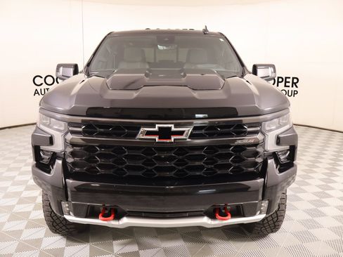 Used 2023 Chevrolet Silverado 1500 ZR2 w/ Technology Package AWD/4WD image 10