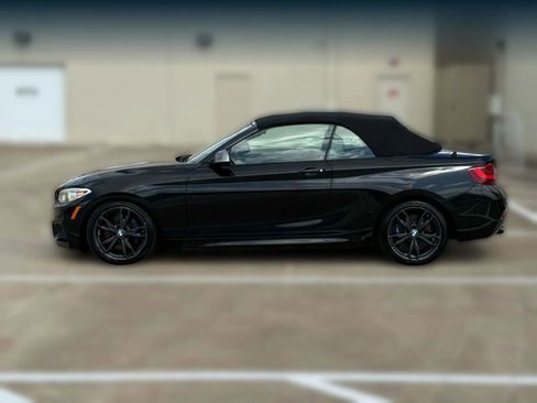 Used 2016 BMW M235i Convertible image 9