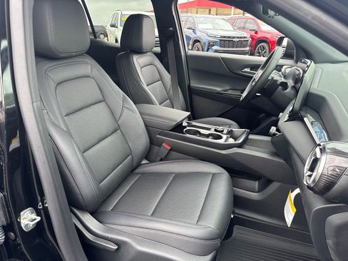New 2026 Chevrolet Equinox LT w/ Convenience Package II FWD image 11