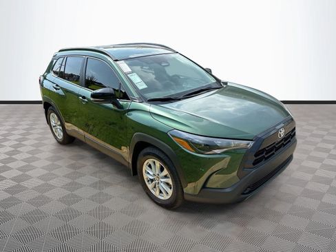 Used 2026 Toyota Corolla Cross LE FWD image 3