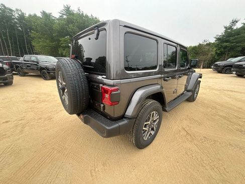 New 2026 Jeep Wrangler Unlimited Sahara AWD/4WD image 5