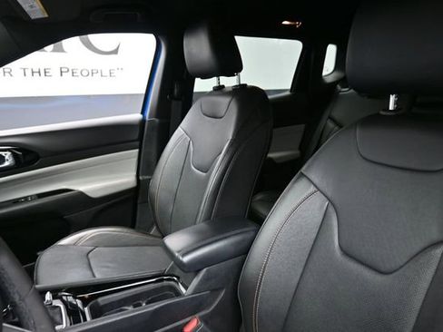 Used 2023 Jeep Compass Limited w/ Elite Group AWD/4WD image 16