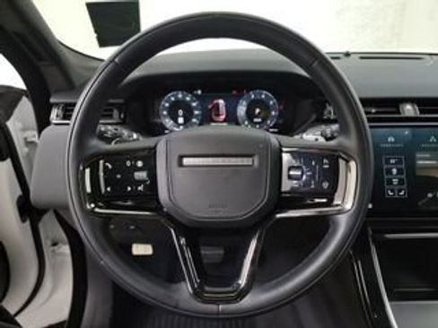 Used 2025 Land Rover Range Rover Velar Dynamic SE AWD/4WD image 3