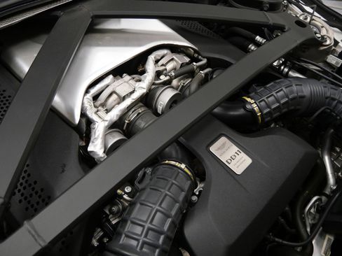 Used 2019 Aston Martin DB11 Volante image 44