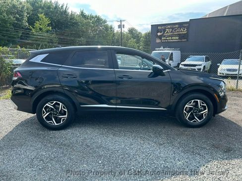 Used 2024 Kia Sportage LX AWD/4WD image 7
