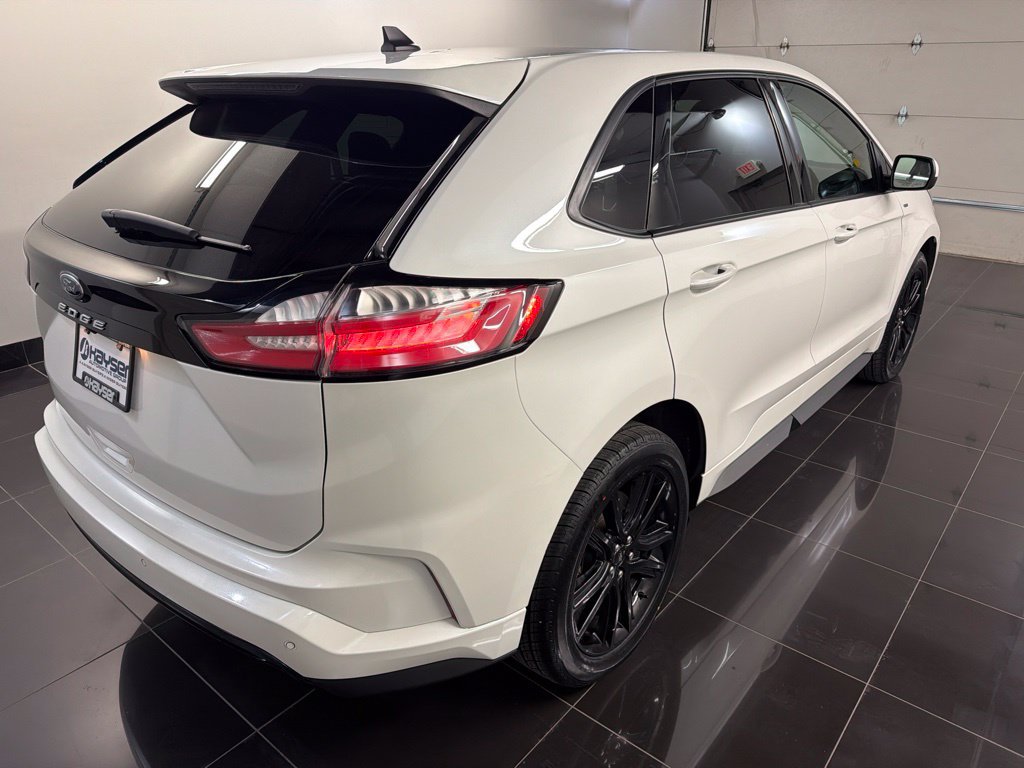 Certified 2023 Ford Edge ST-Line AWD/4WD image 6