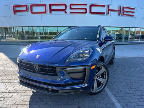 Used 2026 Porsche Macan AWD/4WD image 2