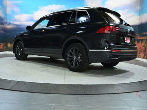 Used 2024 Volkswagen Tiguan SE AWD/4WD image 5