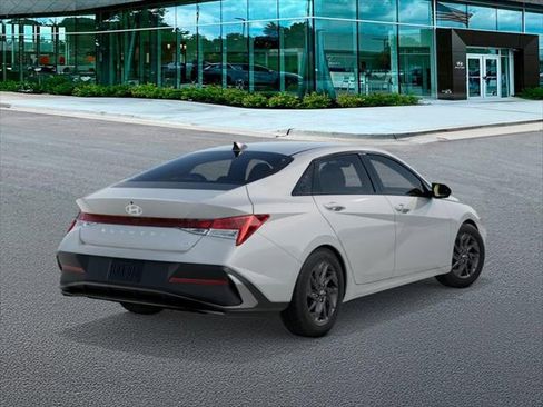 New 2026 Hyundai Elantra Blue image 4