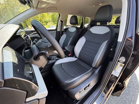 Used 2022 Volkswagen Taos SEL image 12