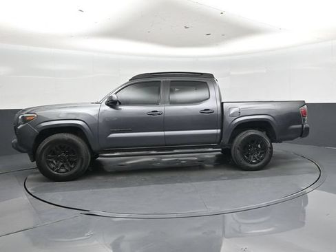 Used 2018 Toyota Tacoma SR w/ SR Convenience Package RWD image 25