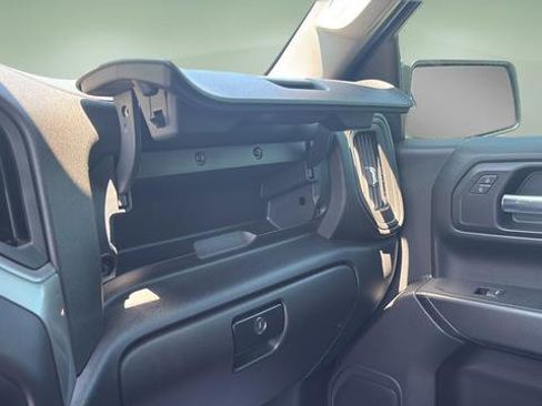 Used 2022 Chevrolet Silverado 1500 Custom w/ Safety Confidence Package AWD/4WD image 30