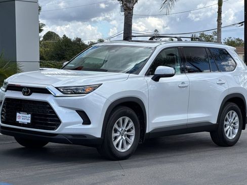 Certified 2026 Toyota Grand Highlander XLE image 10