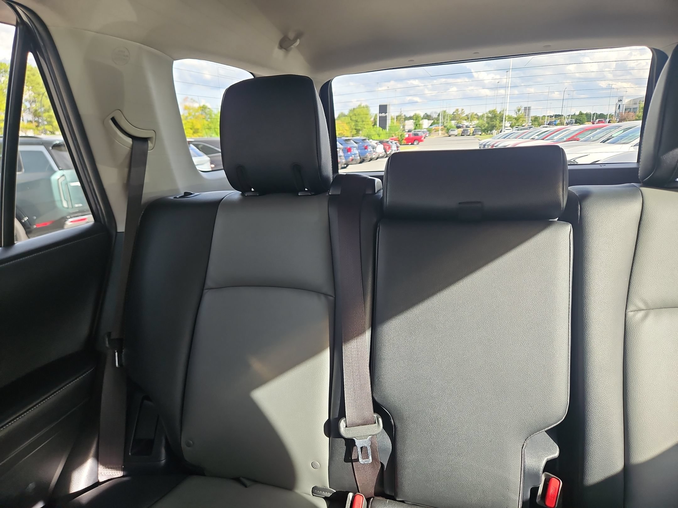 Used 2018 Toyota 4Runner SR5 Premium AWD/4WD image 12