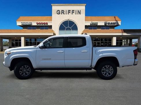 Used 2019 Toyota Tacoma SR5 image 10