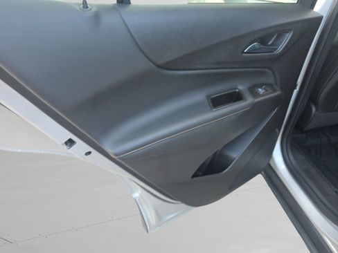 Used 2020 Chevrolet Equinox Premier AWD/4WD image 27