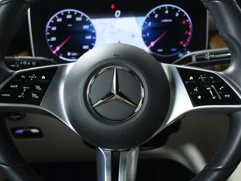 Certified 2023 Mercedes-Benz GLC 300 4MATIC image 19