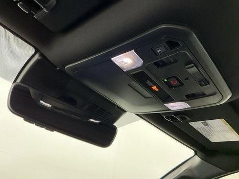 Used 2024 Toyota Tacoma TRD Off-Road image 22