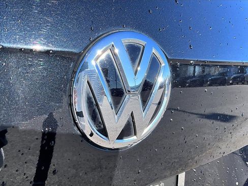 Used 2019 Volkswagen Tiguan SE image 23