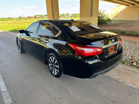 Used 2017 Nissan Altima 2.5 SV FWD image 5