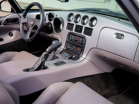 Used 1995 Dodge Viper RT/10 image 56