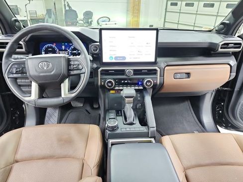 Used 2025 Toyota 4Runner Limited image 27