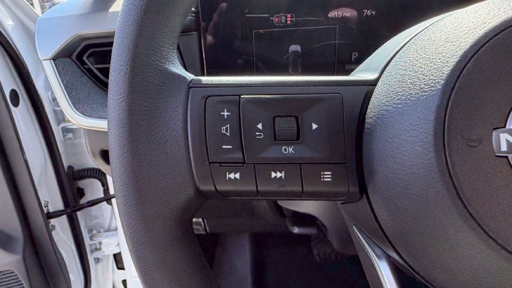 Used 2026 Nissan Kicks SV FWD image 19